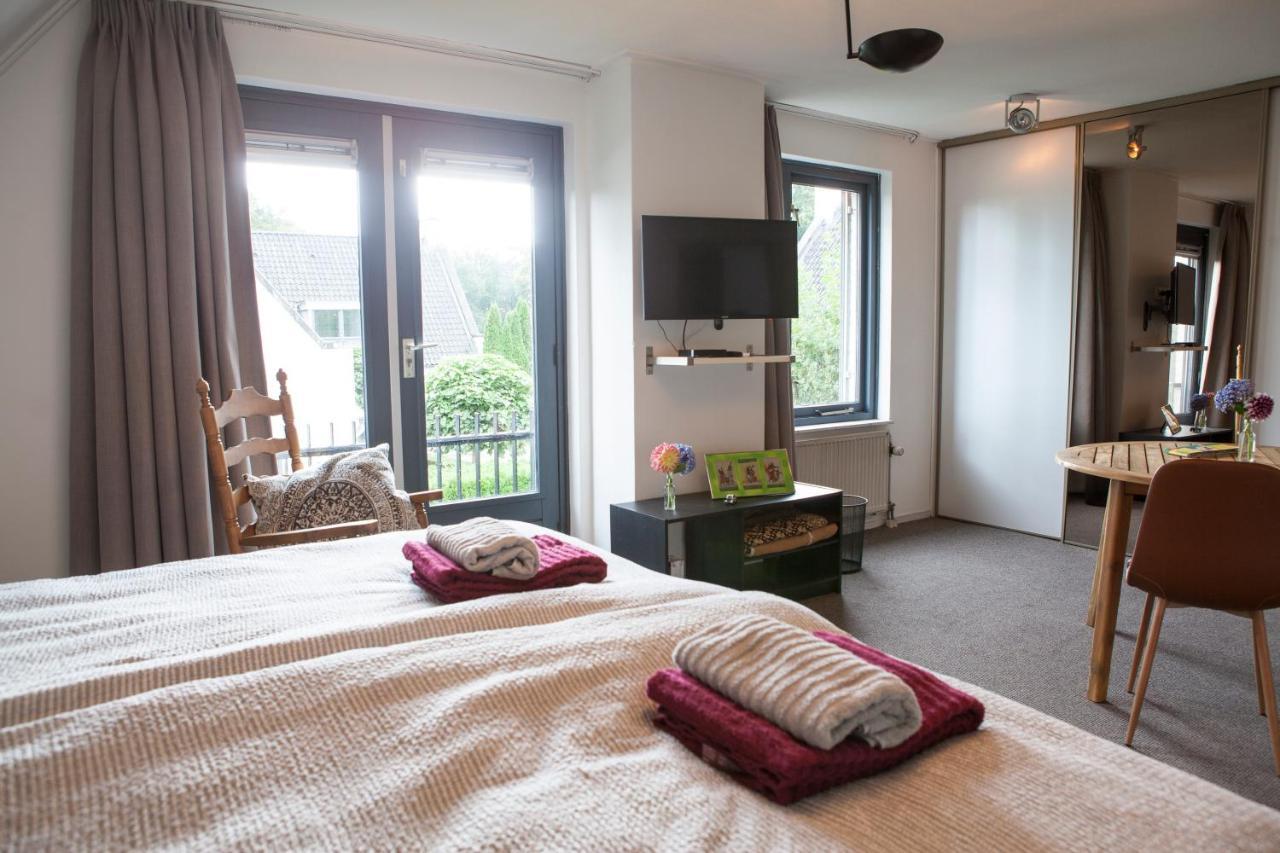 Bed and Breakfast De Heidestroper Eindhoven Esterno foto
