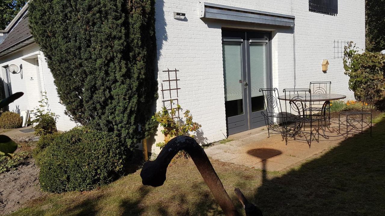 Bed and Breakfast De Heidestroper Eindhoven Esterno foto