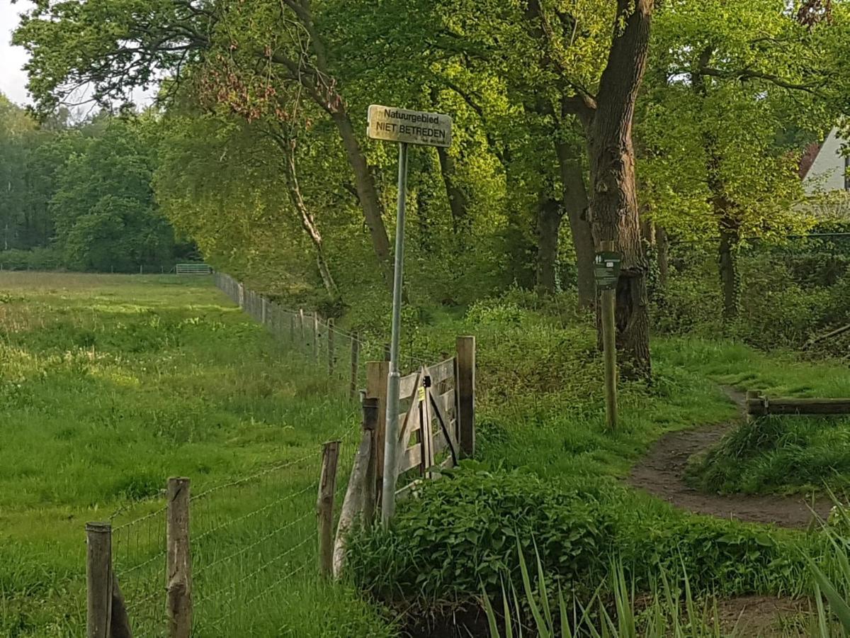 Bed and Breakfast De Heidestroper Eindhoven Esterno foto